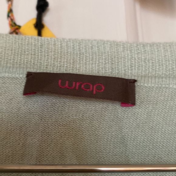 Silk & Cashmere Aqua Round Neck Top.  Size Medium/Large. - Picture 2 of 5